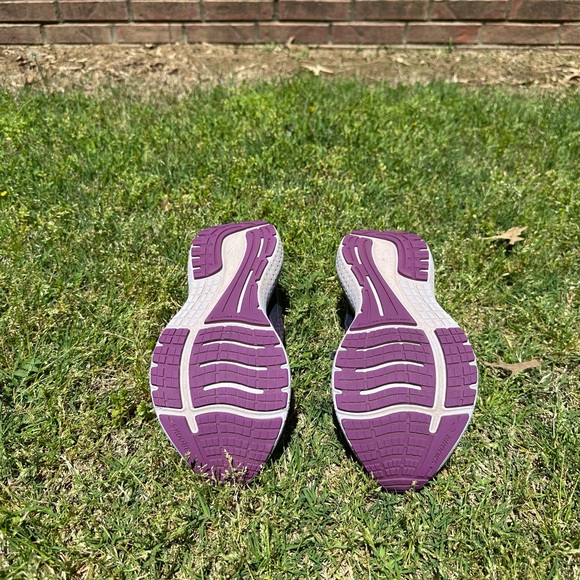 Brooks Glycerin 19 Women's Black and Purple Running Shoes - Picture 4 of 4